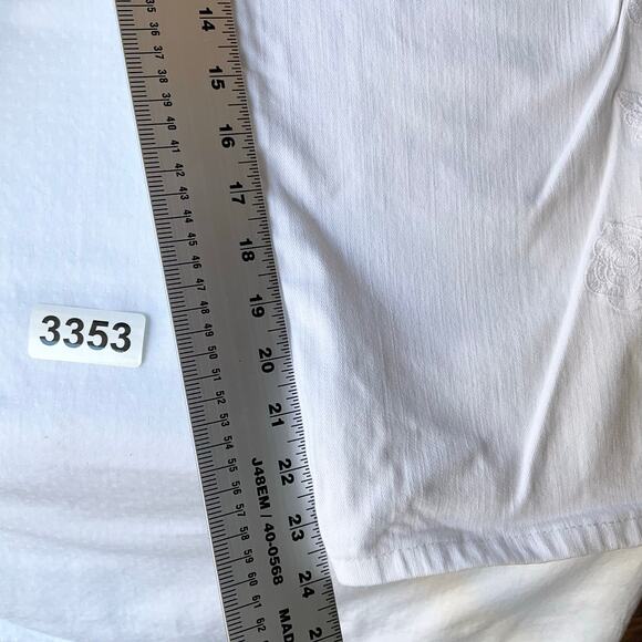 Lane Bryant Women Girlfriend Crop Denim Jeans size 20, White, Floral Embroidered - Picture 4 of 12